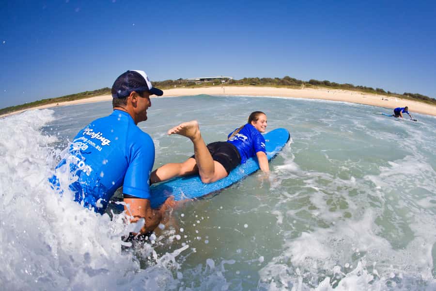 Sydney: Maroubra Surf Lesson - Getting ready with the right equipment