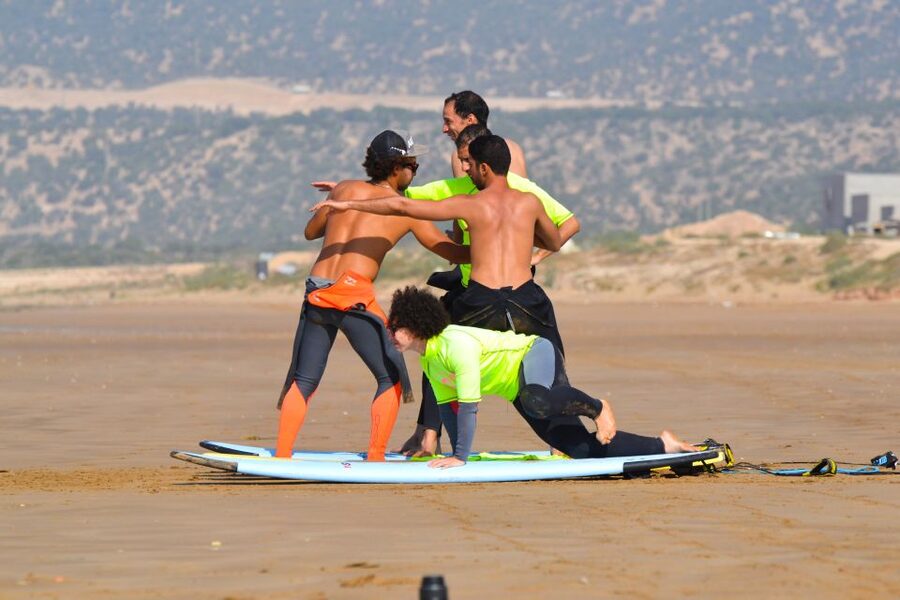 Taghazout: Beginner Surf Course with Free Session & Lunch - Lunch gives the day a useful pause