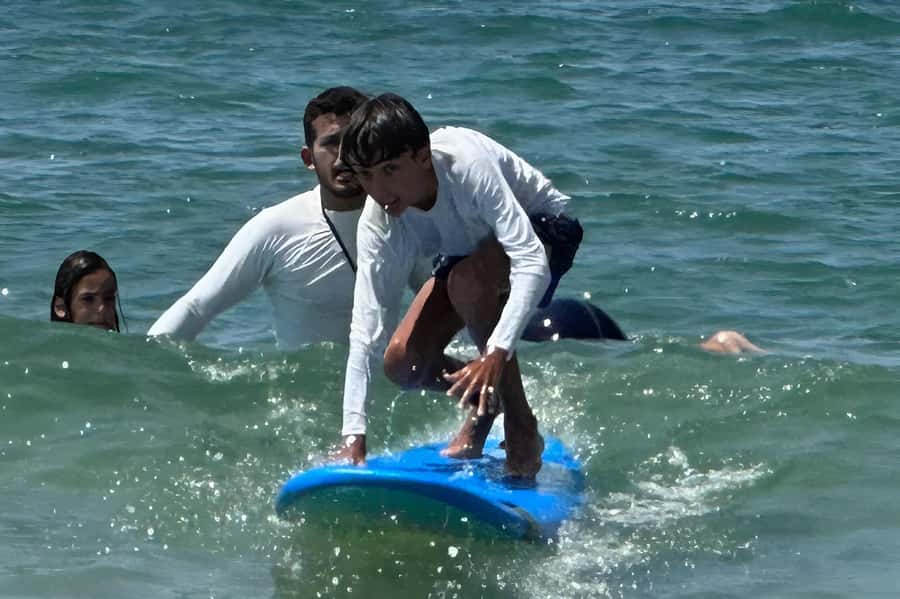 Tel Aviv: Professional Surfing Lessons at Beach Club TLV - What to expect from the instructor