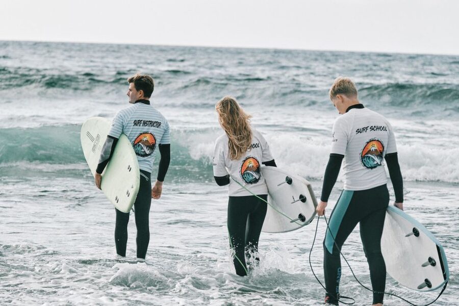 Tenerife: Group Surf Lesson catch your wave - Into the water with a board chosen for you
