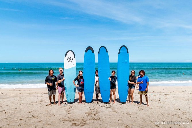 The best surf lessons in Kuta - Beach practice before the water
