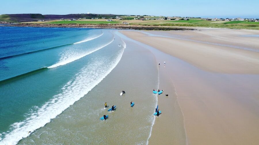Thurso: Dunnet Beach Beginner Surf Lesson - Why Dunnet Beach makes a good first surf lesson