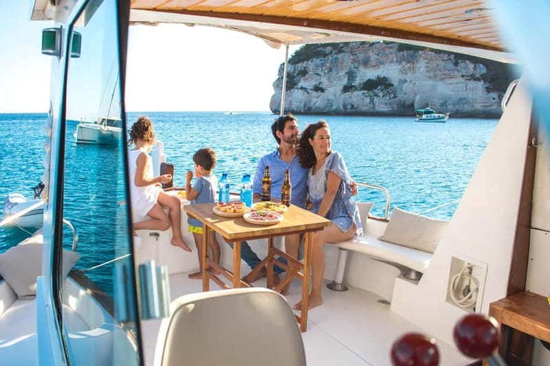 Traditional boat 10 beaches in the south of Menorca. Snorkeling, SUP and drinks - Snorkeling and paddle surf at Cala Fustam