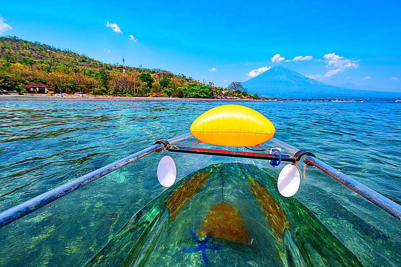 Transparent kayak and stand up paddle rental - Should you book the Crystal Kayak rental?