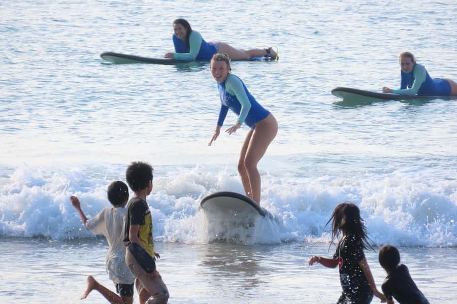 Uluwatu: Beginner & Intermediate Surf Lesson with Equipment - Quality gear without the packing headache