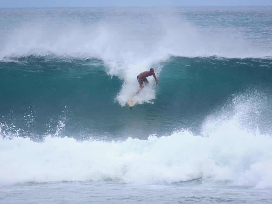 Uluwatu: Beginner & Intermediate Surf Lesson with Equipment - How much personal attention should you expect?