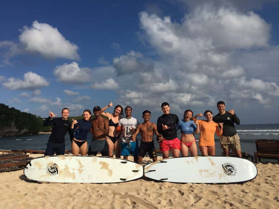 Uluwatu: Private Surf Lesson with Surf Photos & Videos - Why this Bali surf lesson works well for beginners
