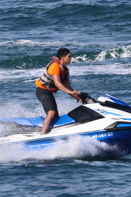 Valencia: Excursión en Moto de Agua + Paddle Surf - Who will enjoy this Valencia water outing?