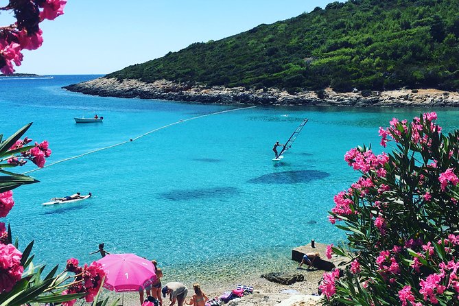 Vis sandy beach Stand Up Paddle Tour - Key points about paddling from Milna Bay