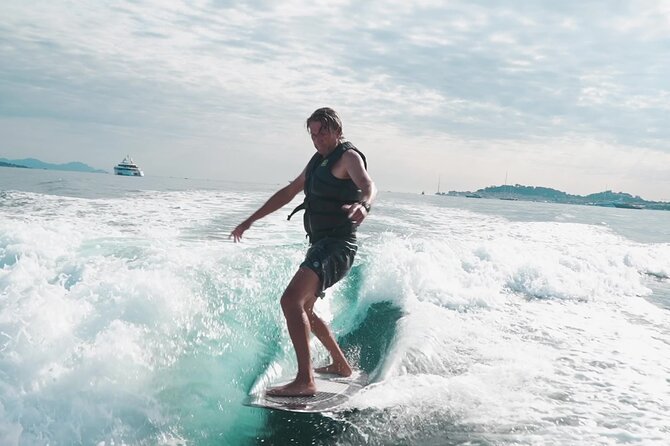Wakesurfing, wakeboarding or Inflatable Tows in Bay of St Tropez - Key points to know before booking