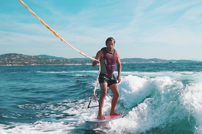 Wakesurfing, wakeboarding or Inflatable Tows in Bay of St Tropez - The Bay of St. Tropez between runs